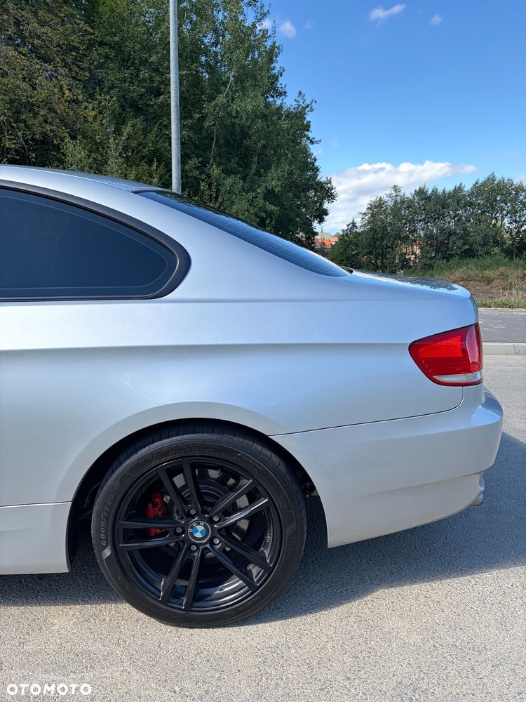 BMW Seria 3 320i - 29