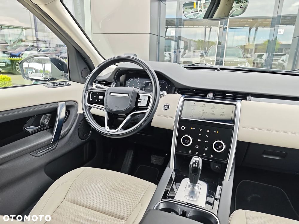 Land Rover Discovery Sport - 23