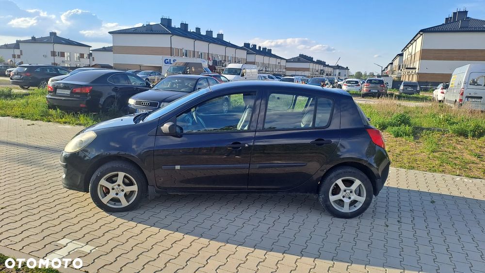Renault Clio 1.2 16V Expression - 3