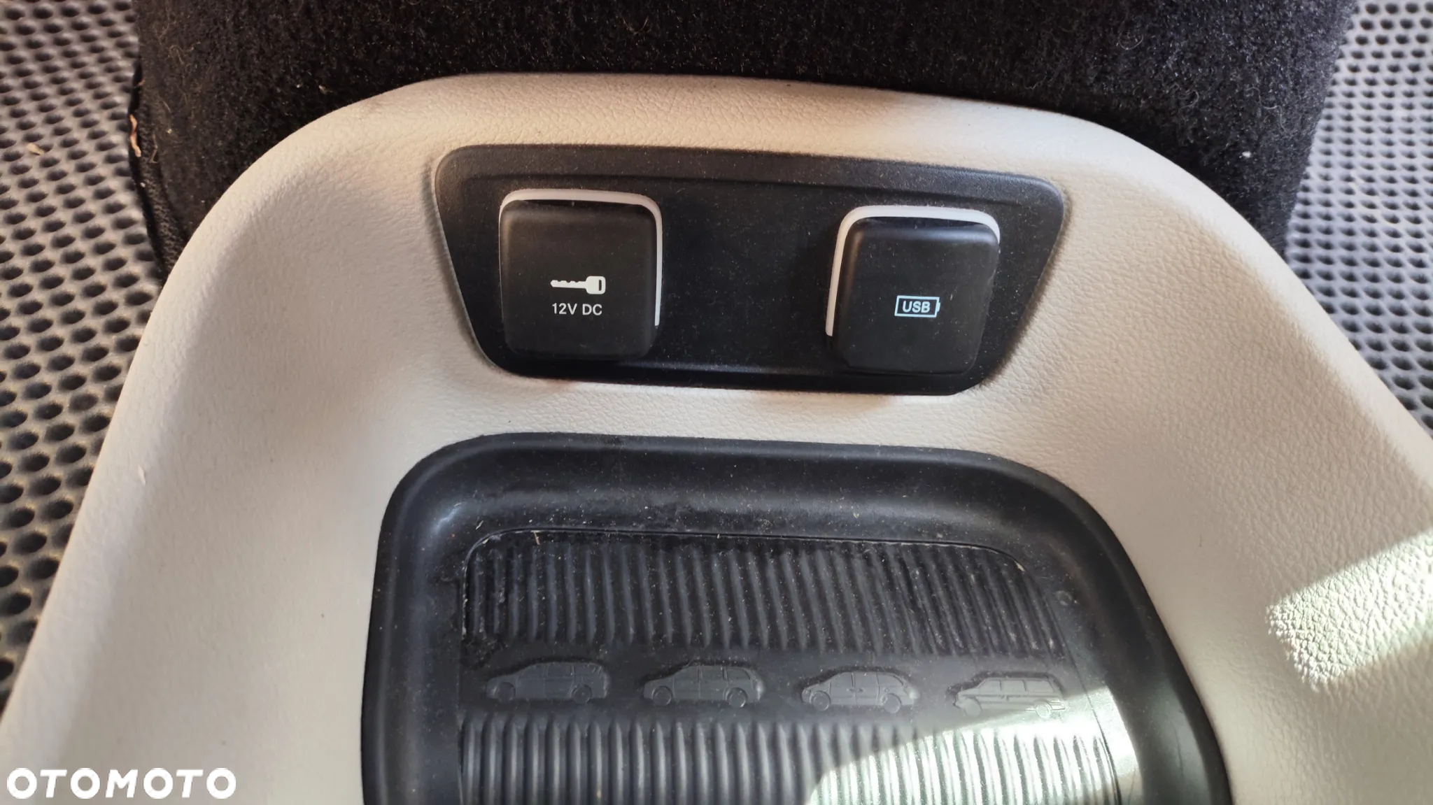 Chrysler Pacifica - 21