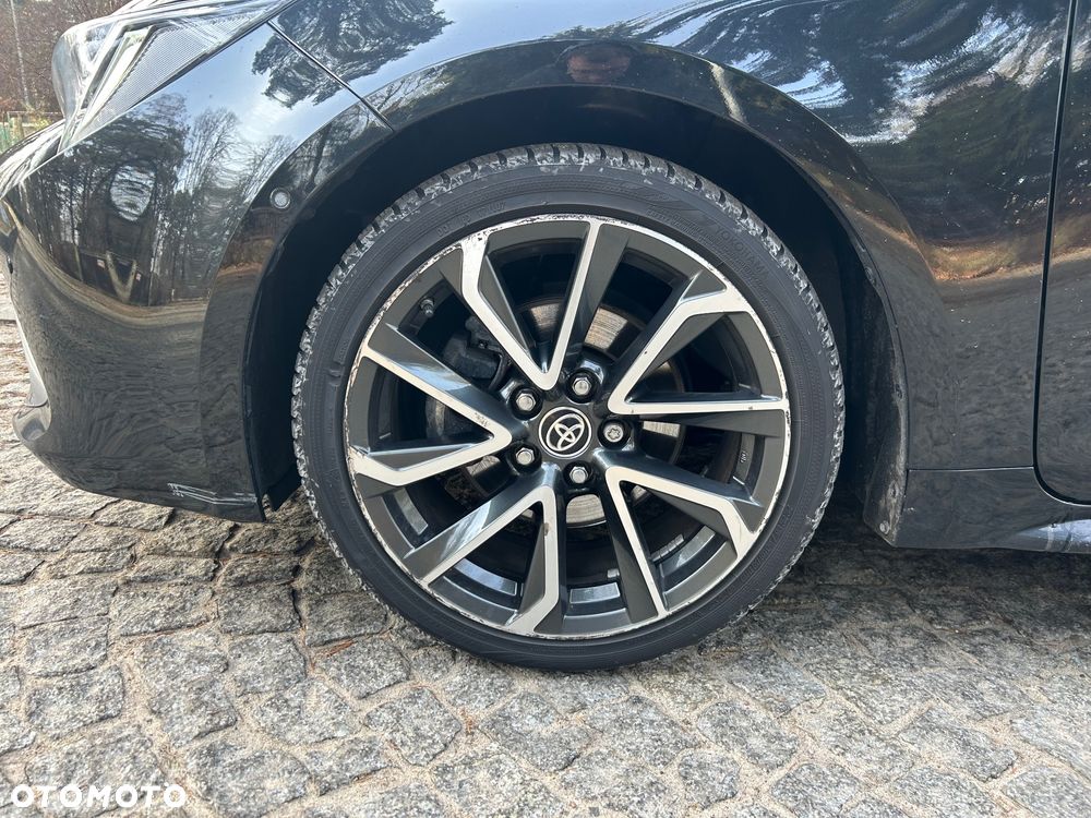 Toyota Corolla 2.0 Hybrid Executive - 16