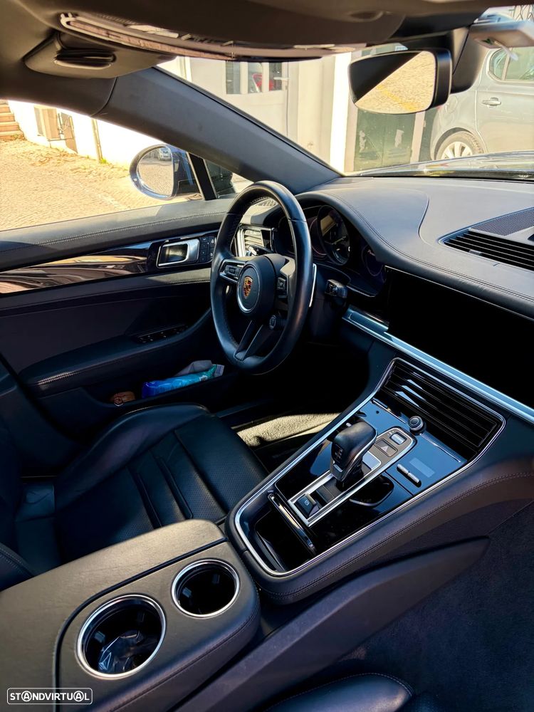 Porsche Panamera 4 E-Hybrid - 11
