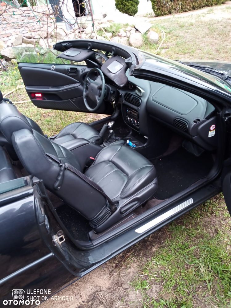 Chrysler Stratus - 8