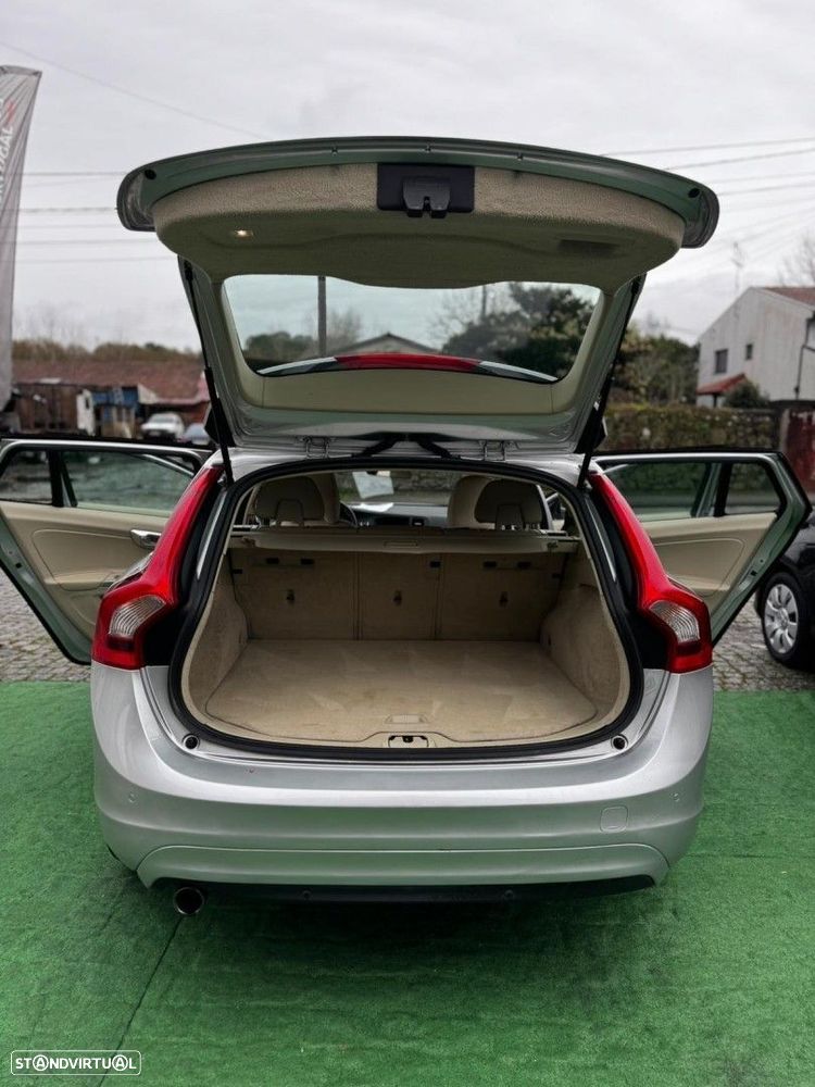 Volvo V60 1.6 D2 Drive Summum Start/Stop - 22