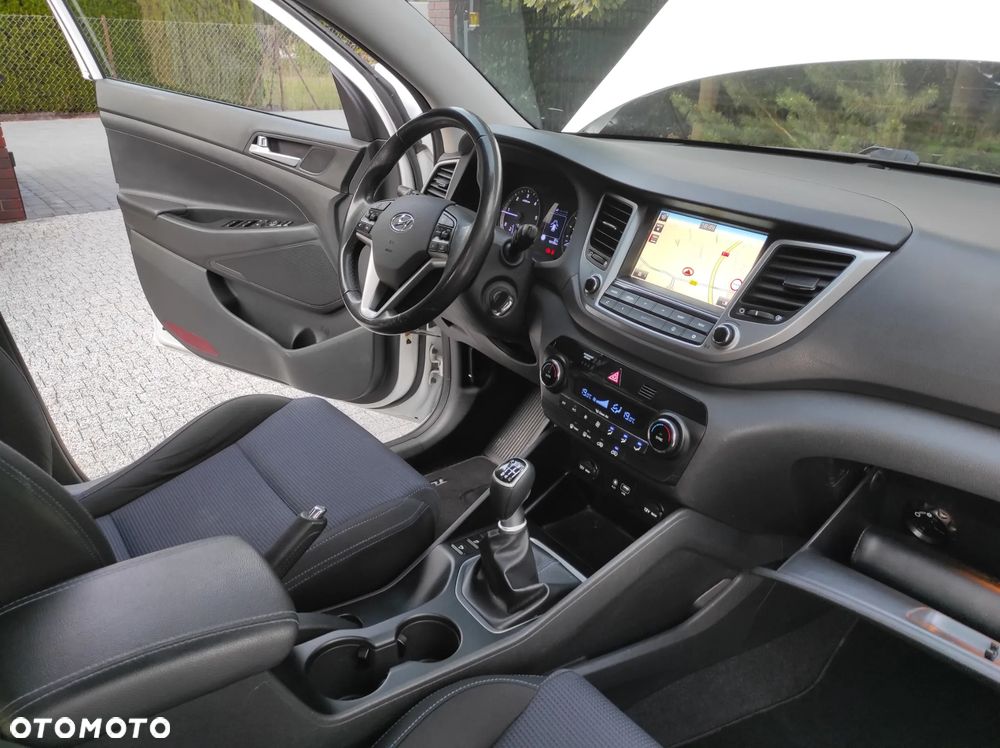 Hyundai Tucson 1.7 CRDI BlueDrive GO 2WD - 30