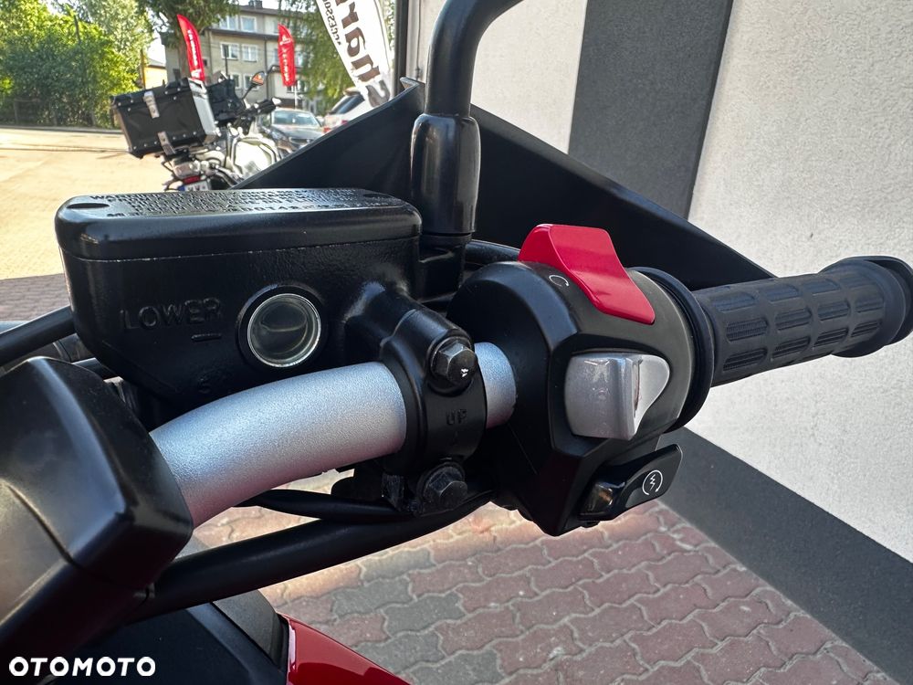 Honda VFR - 13