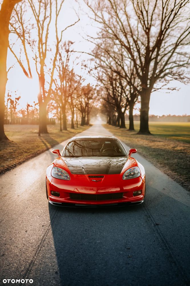 Chevrolet Corvette - 3