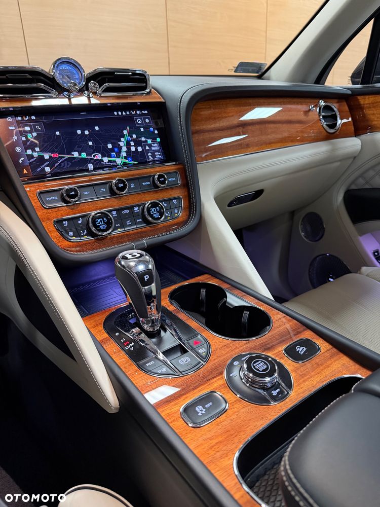 Bentley Bentayga - 22