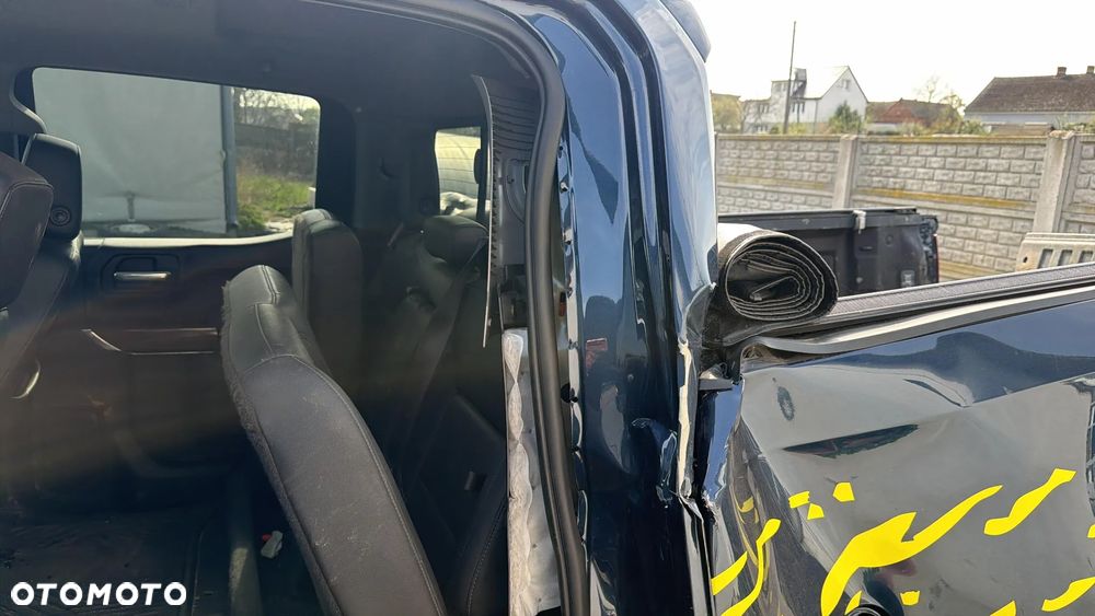 Chevrolet Silverado - 20