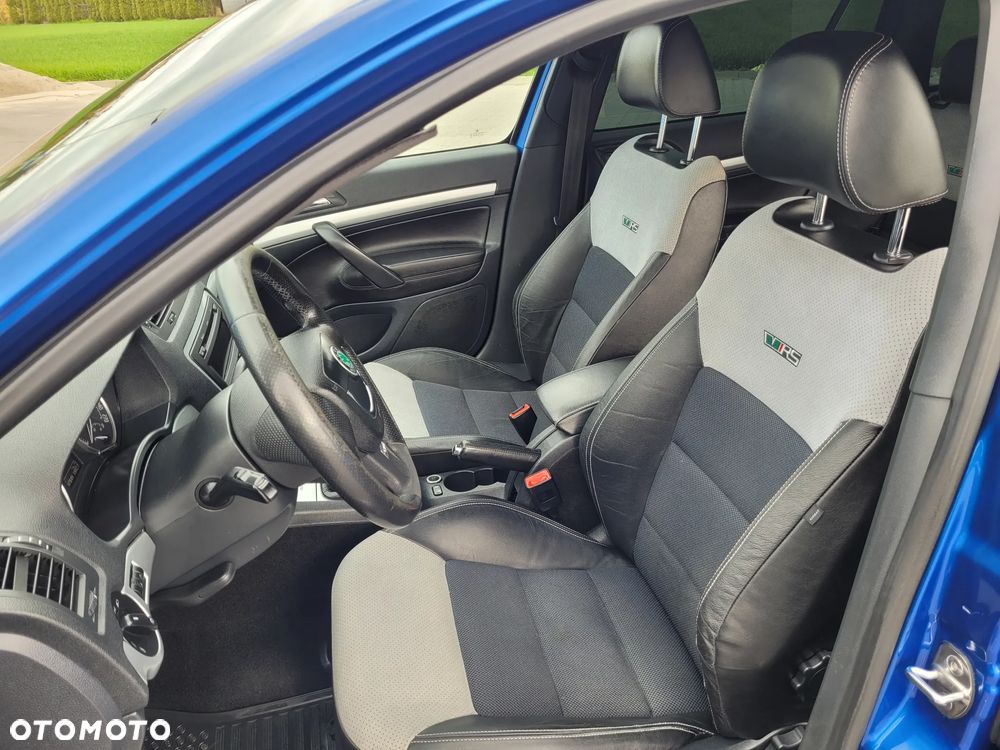 Skoda Octavia 2.0 TDI DPF RS - 9