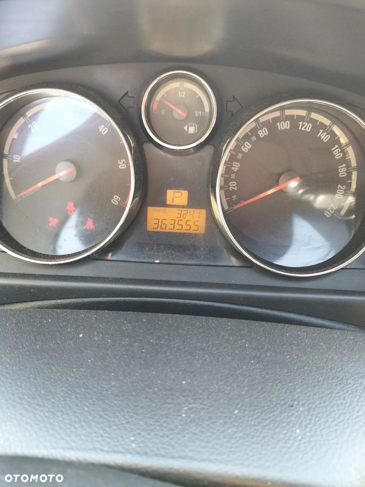 Opel Antara - 12