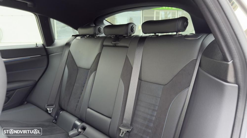 BMW i4 eDrive40 - 24