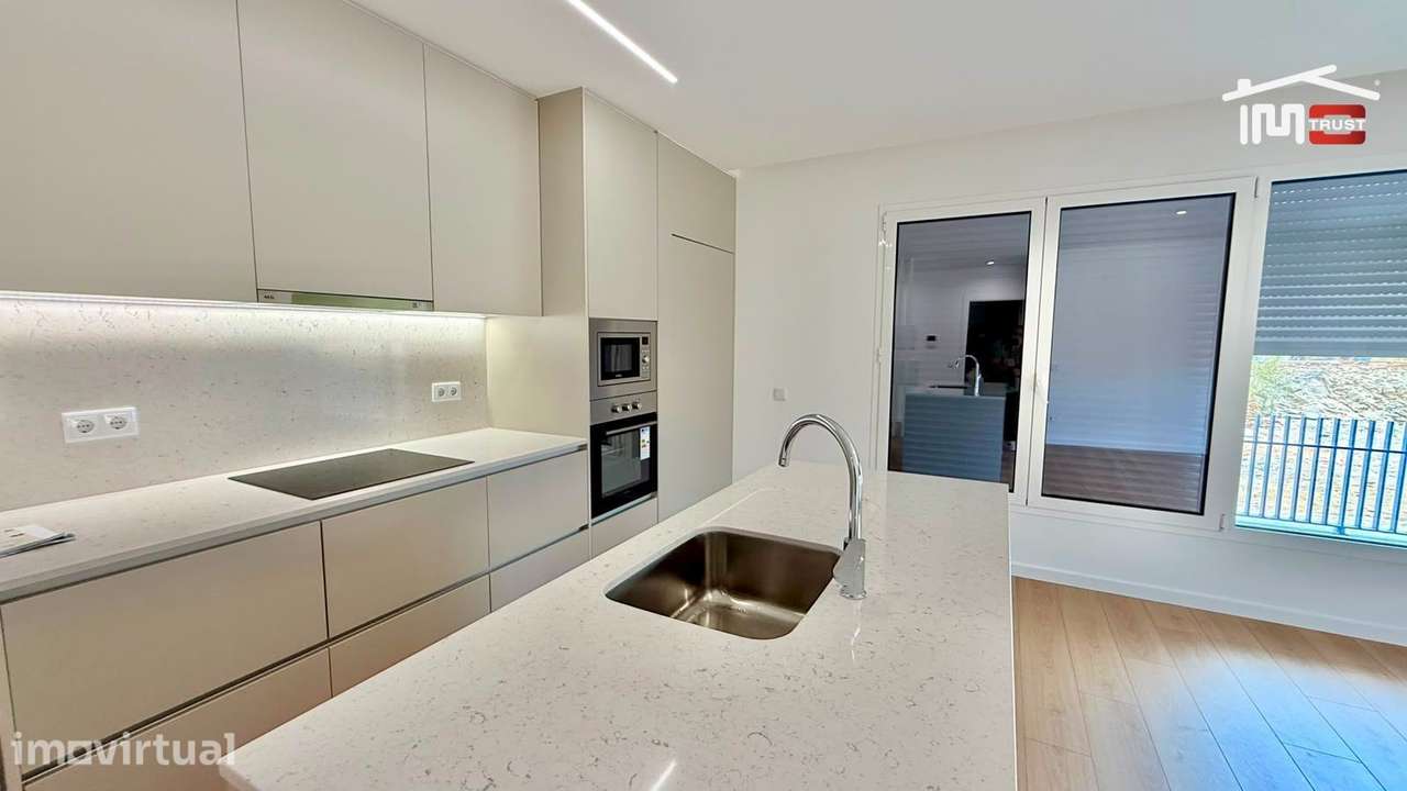 Fantástico Apartamento T2  R/CH Montijo - Coz. Equipada, Lavandaria... - Grande imagem: 2/30