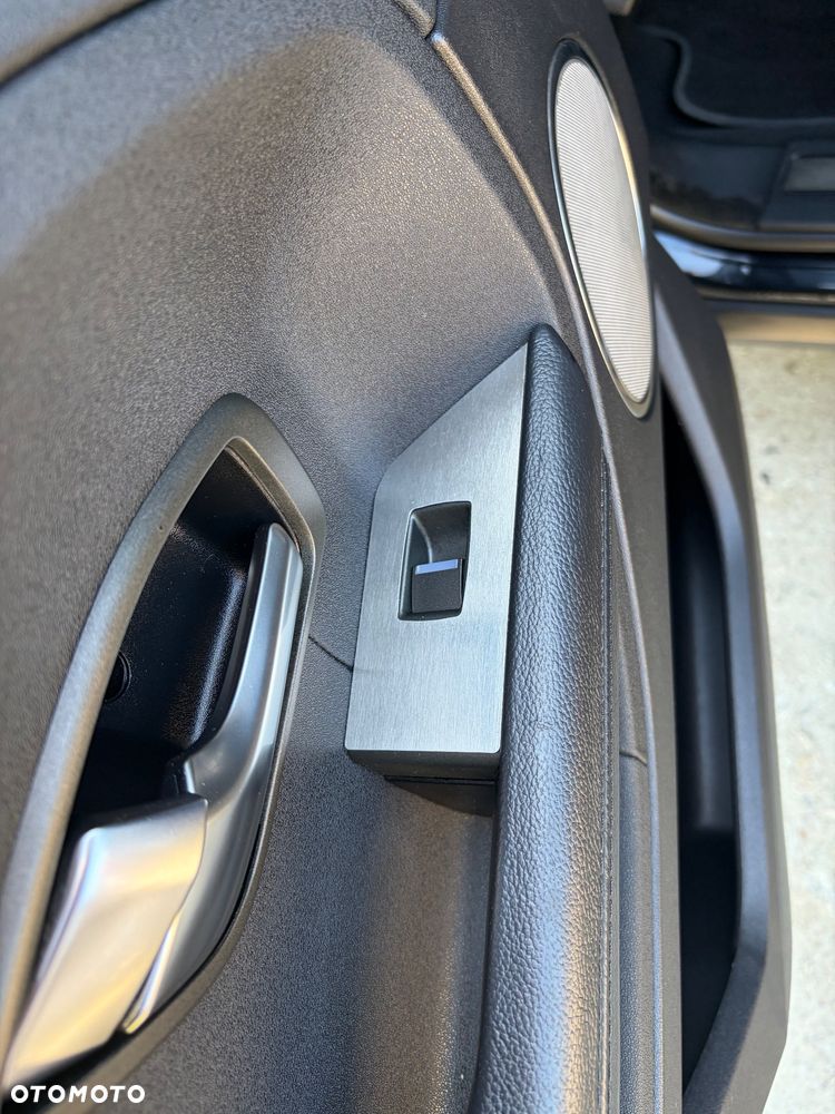 Land Rover Range Rover Evoque - 23