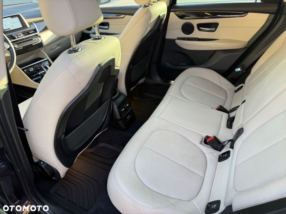 BMW Seria 2 218d Luxury Line sport - 17