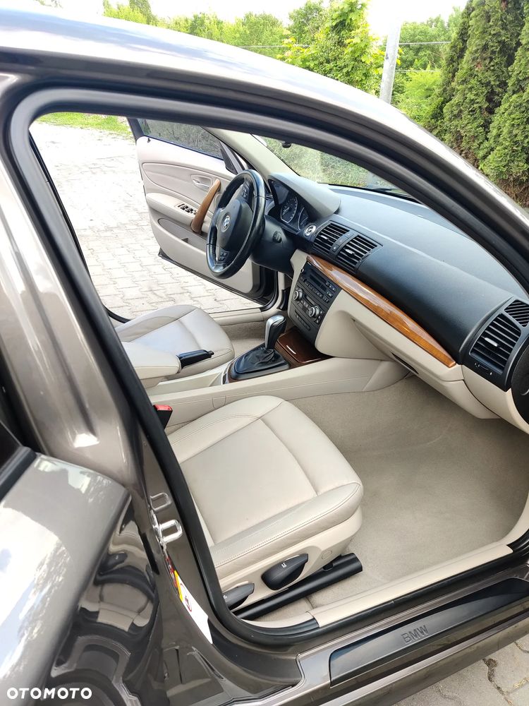BMW Seria 1 120d DPF - 13