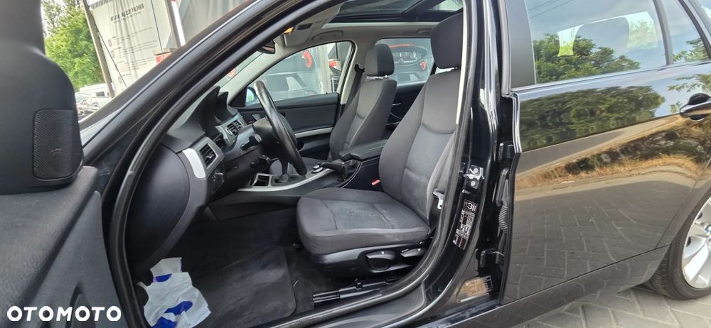 BMW Seria 3 320d DPF - 28