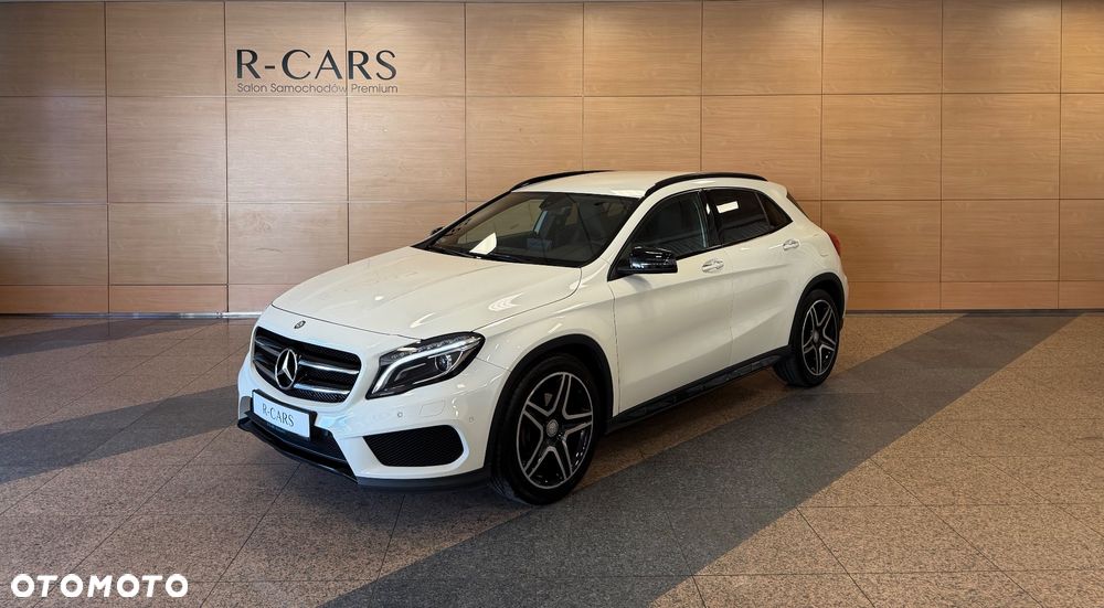 Mercedes-Benz GLA 200 7G-DCT AMG Line - 2