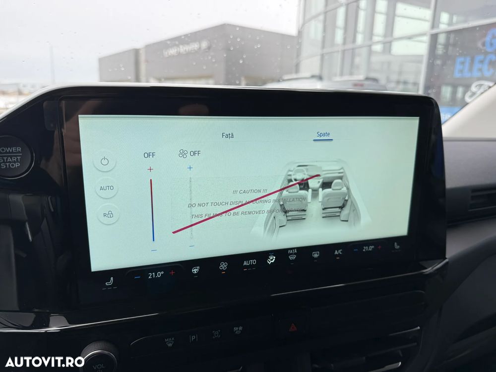 Ford Tourneo Custom - 20