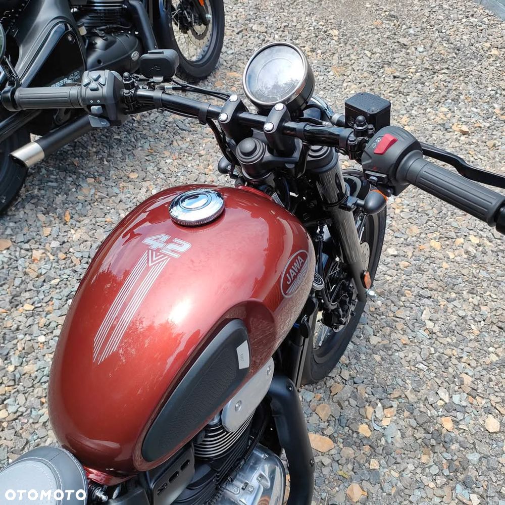 Jawa 350 42 Bobber - 8