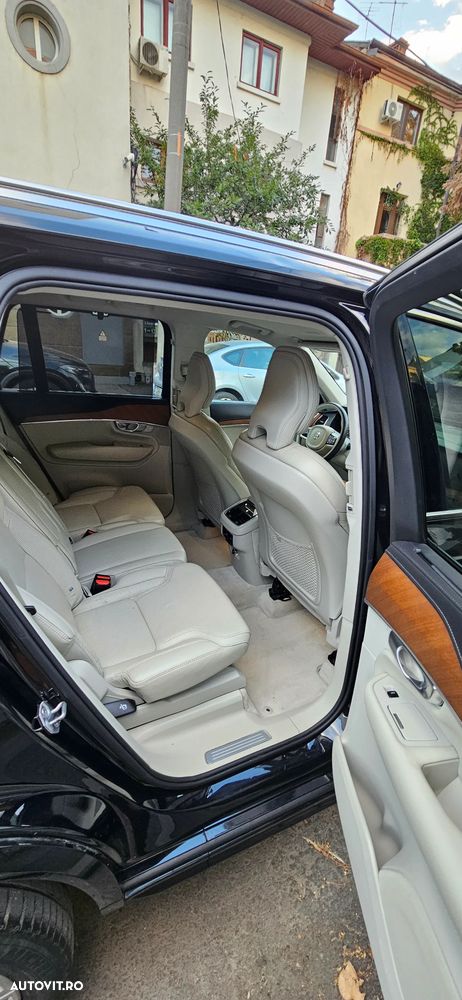 Volvo XC 90 - 8