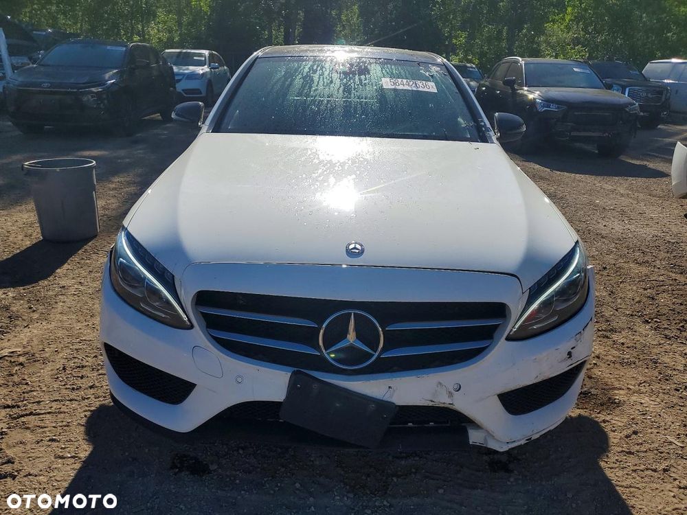 Mercedes-Benz Klasa C 300 7G-TRONIC AMG Line - 2
