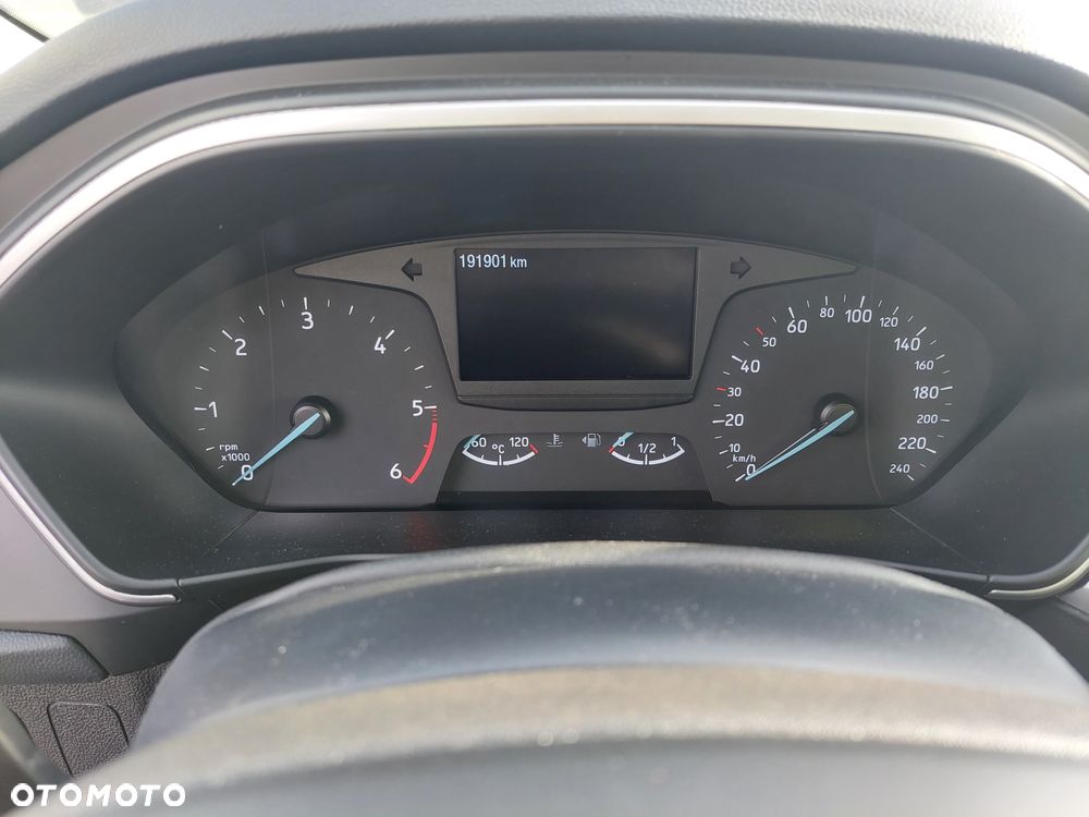 Ford Focus 1.5 TDCi SYNC Edition - 17