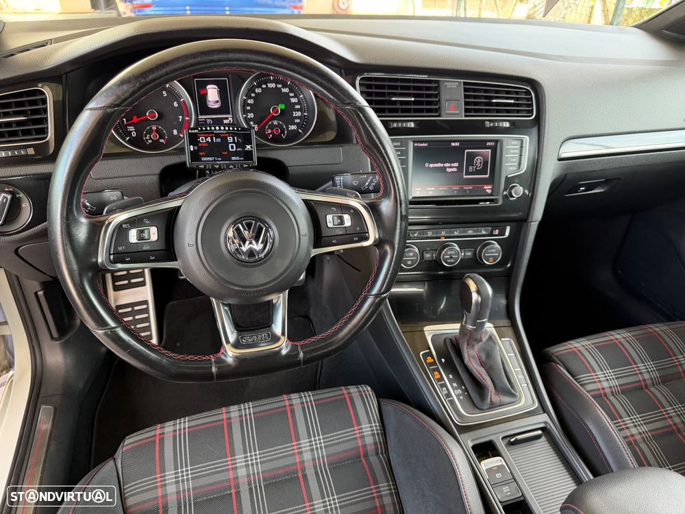 VW Golf GTI Performance BlueMotion DSG - 3