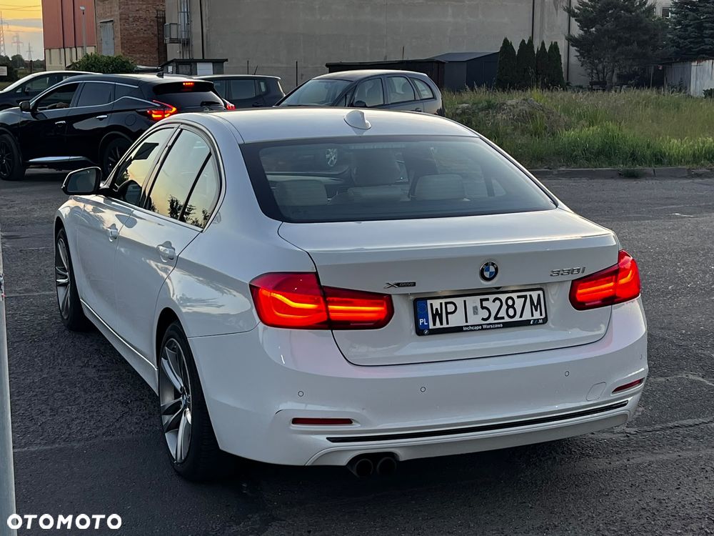 BMW Seria 3 330i - 6