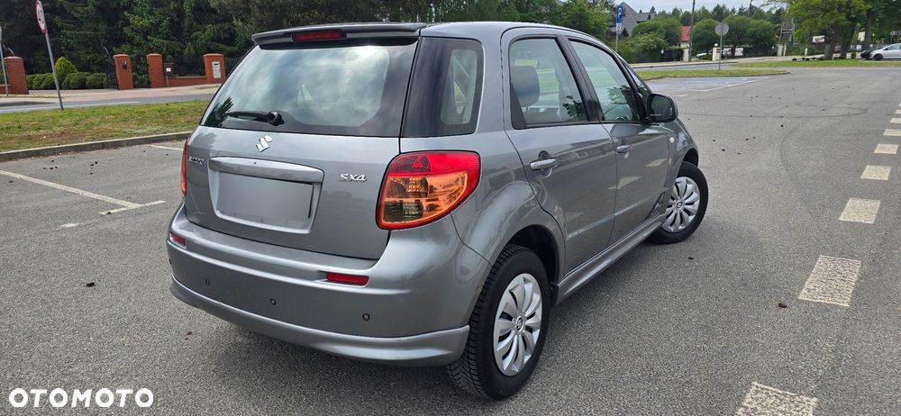 Suzuki SX4 1.6 Comfort - 8