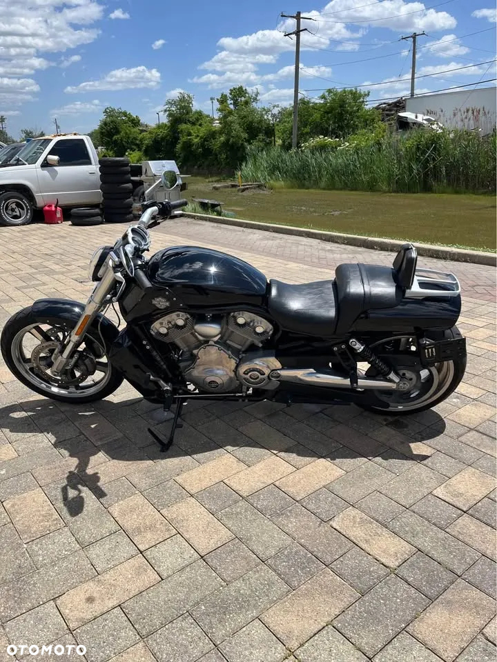Harley-Davidson V-Rod Muscle - 31