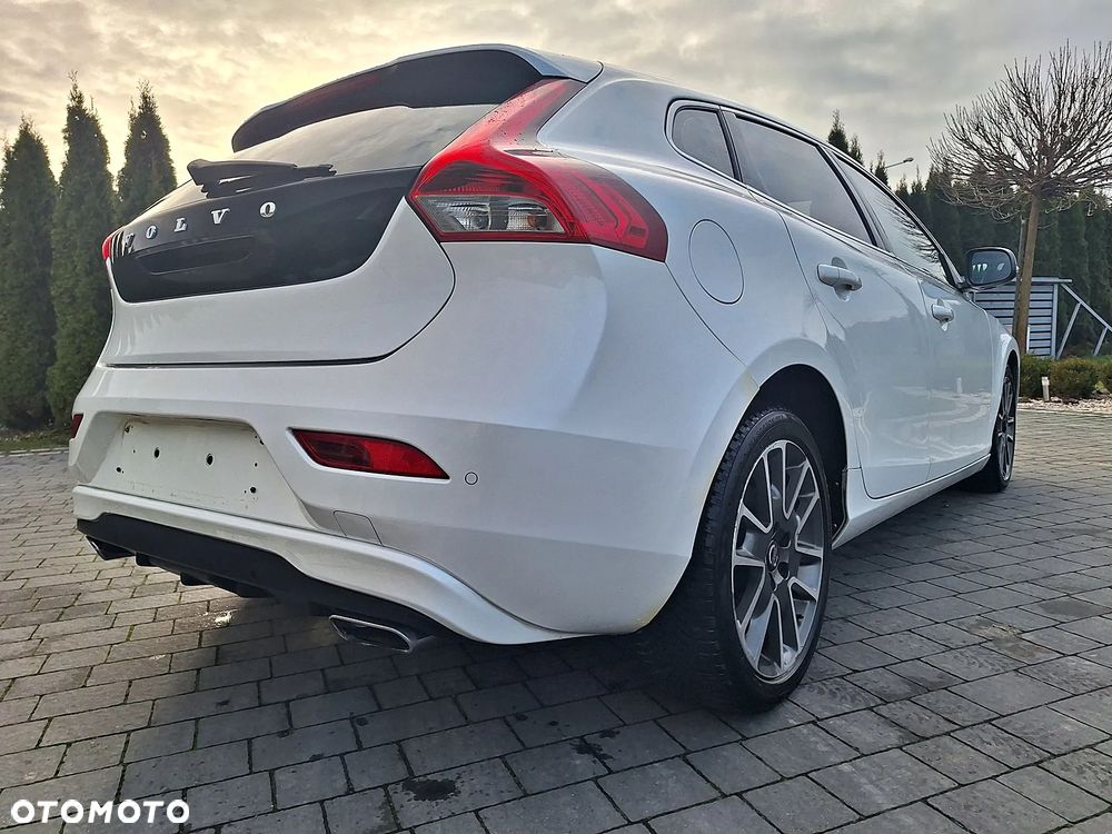 Volvo V40 D2 Momentum - 3