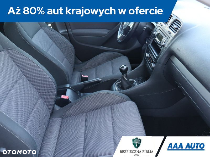 Volkswagen Golf - 10