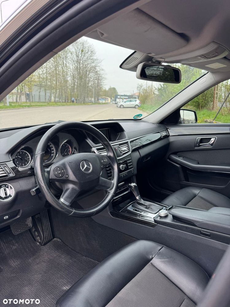 Mercedes-Benz Klasa E ver-250-cdi-4--matic-blueeff-avantgarde - 9
