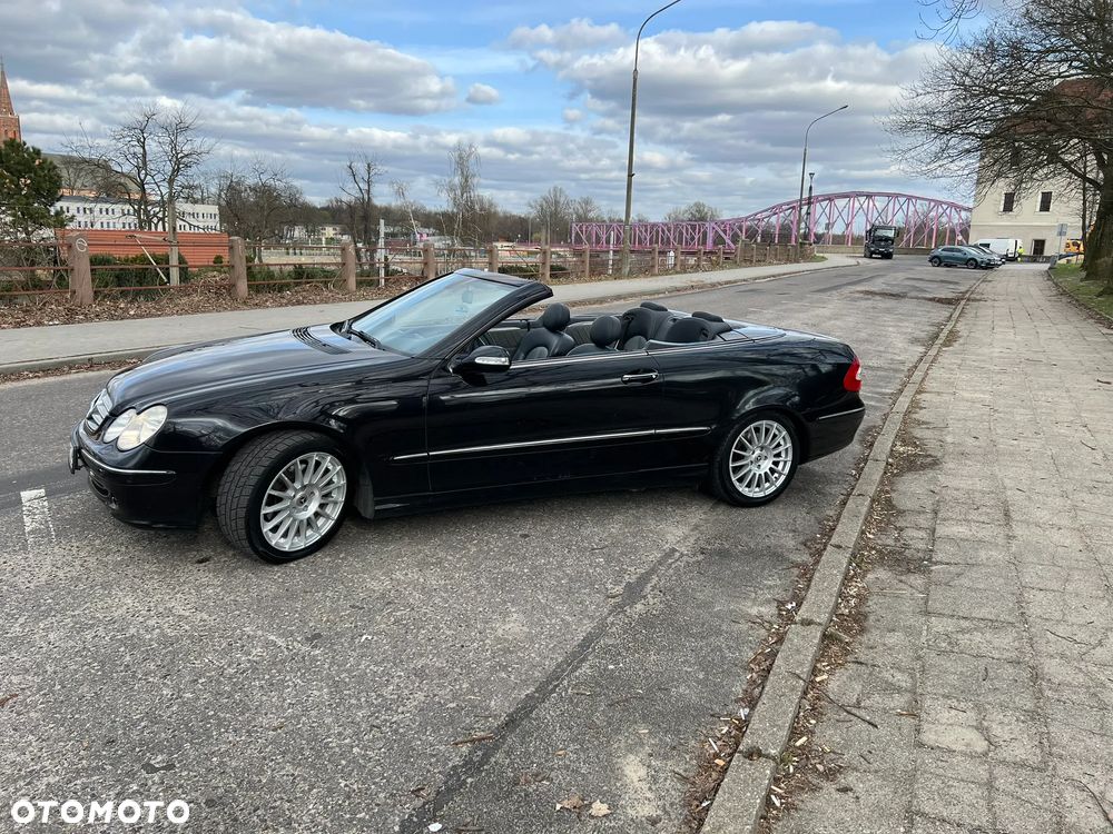 Mercedes-Benz CLK - 15