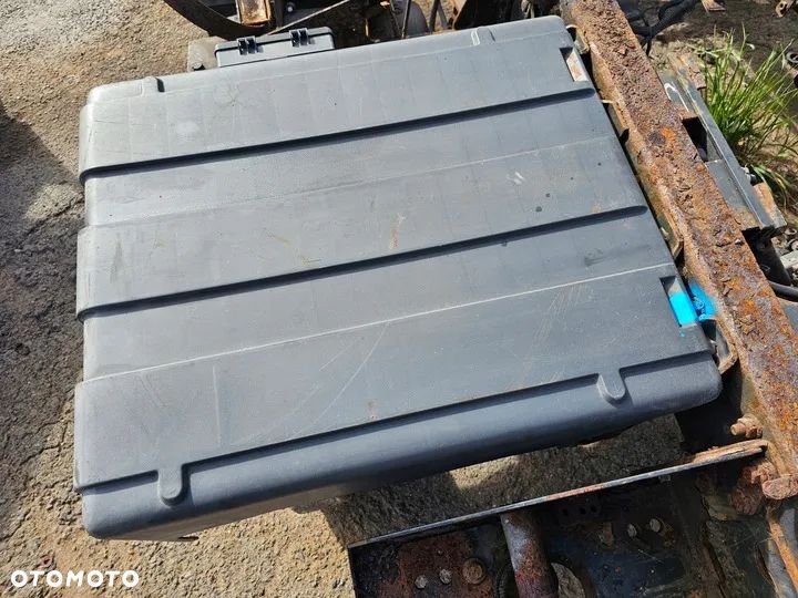 POKRYWA OSŁONA AKUMULATORÓW IVECO EUROCARGO TRAKKER 65x55 cm 98427424 - 3