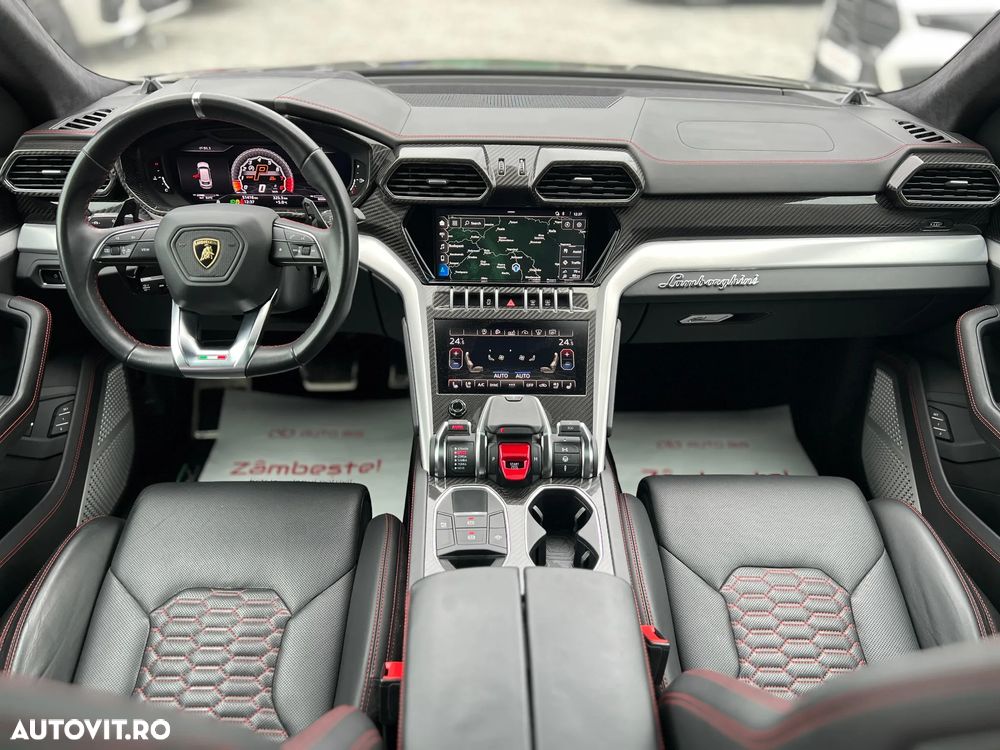 Lamborghini URUS - 30