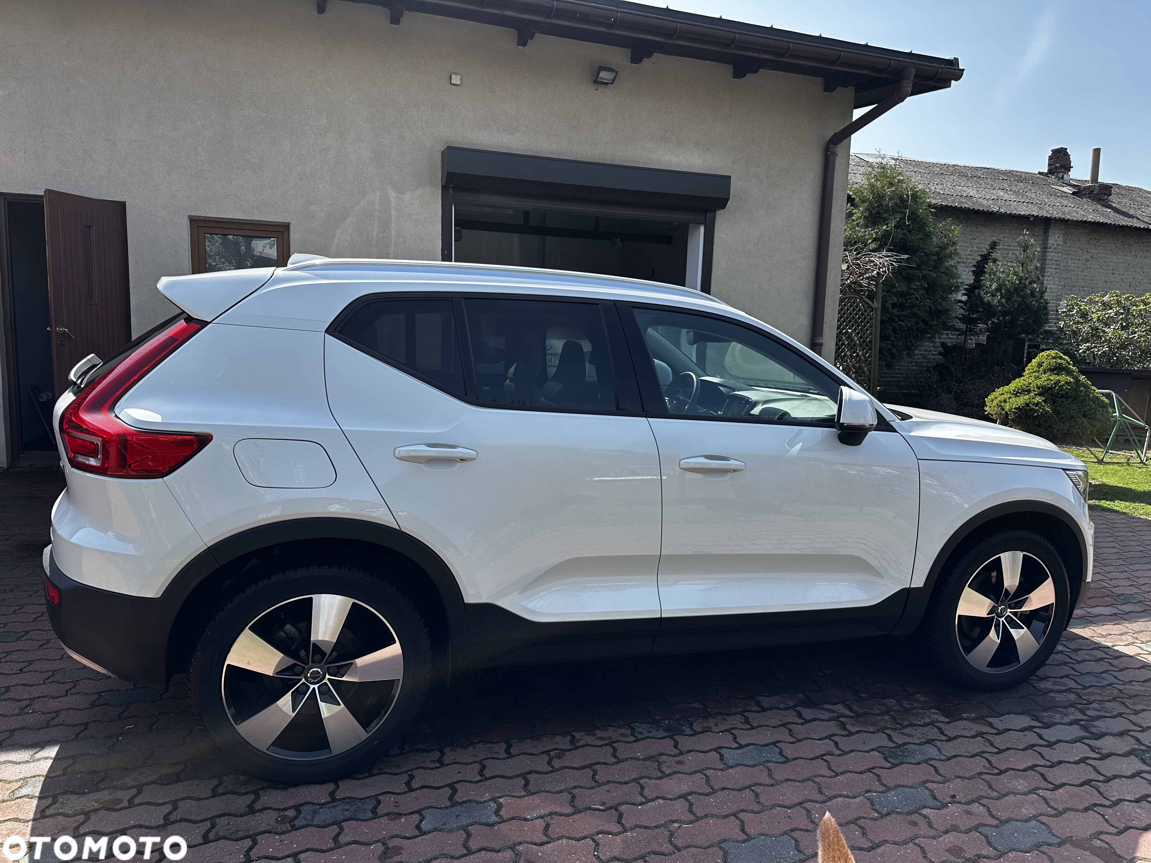 Volvo XC 40 D4 AWD Momentum (Intro Edition) - 4