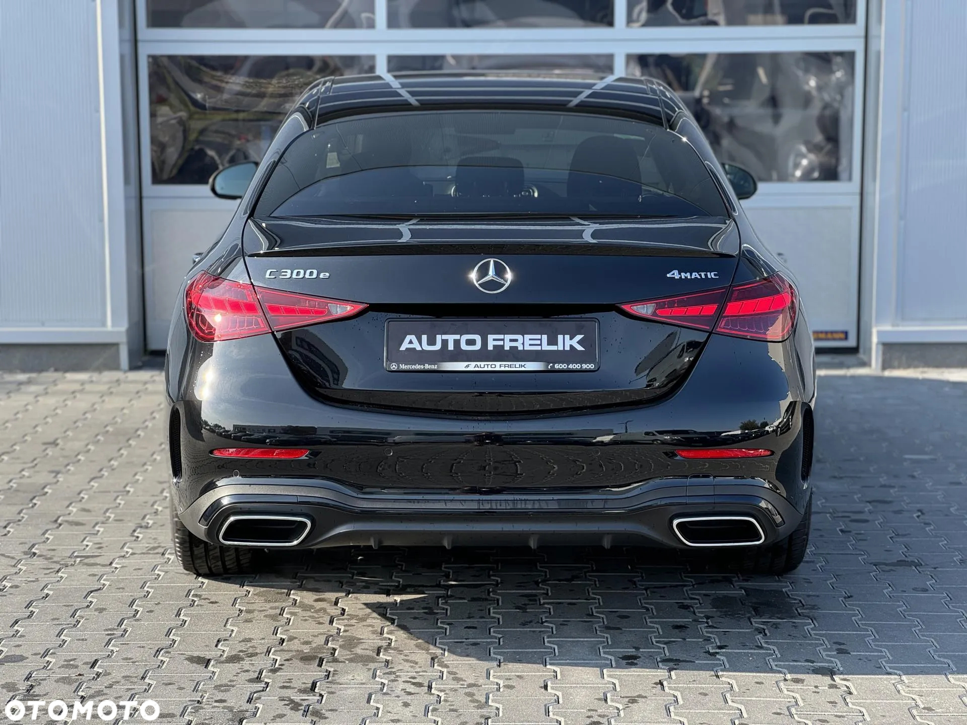 Mercedes-Benz Klasa C 300 e AMG - 10
