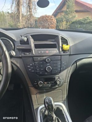 Opel Insignia 1.6 - 10