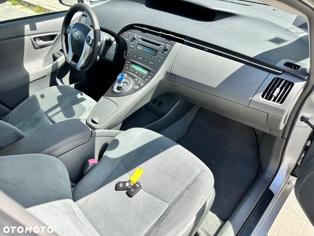 Toyota Prius - 10