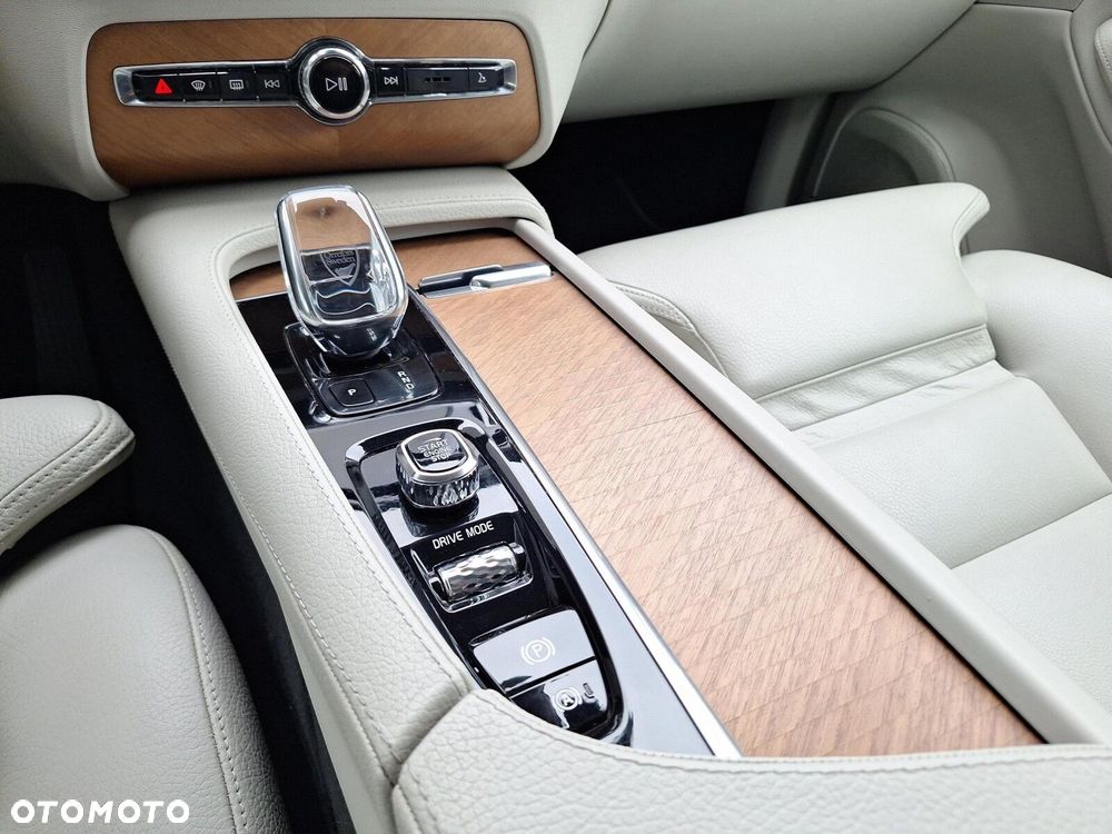 Volvo XC 90 - 14