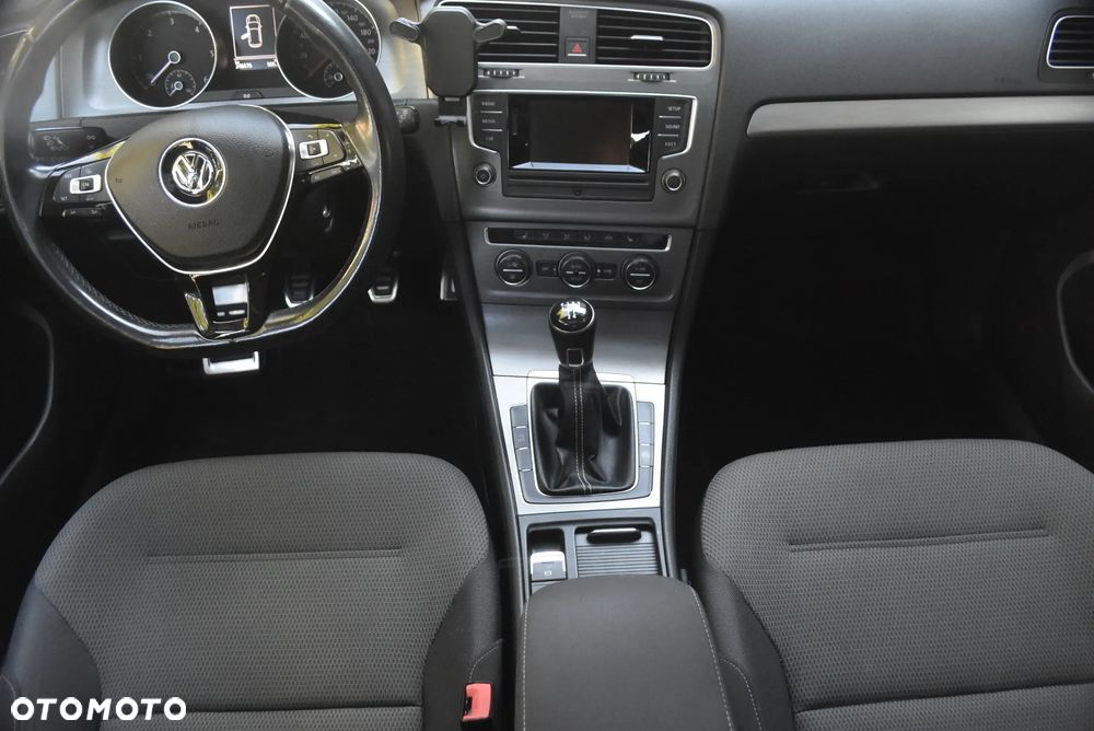 Volkswagen Golf 1.6 TDI BlueMotion Technology Cup - 6