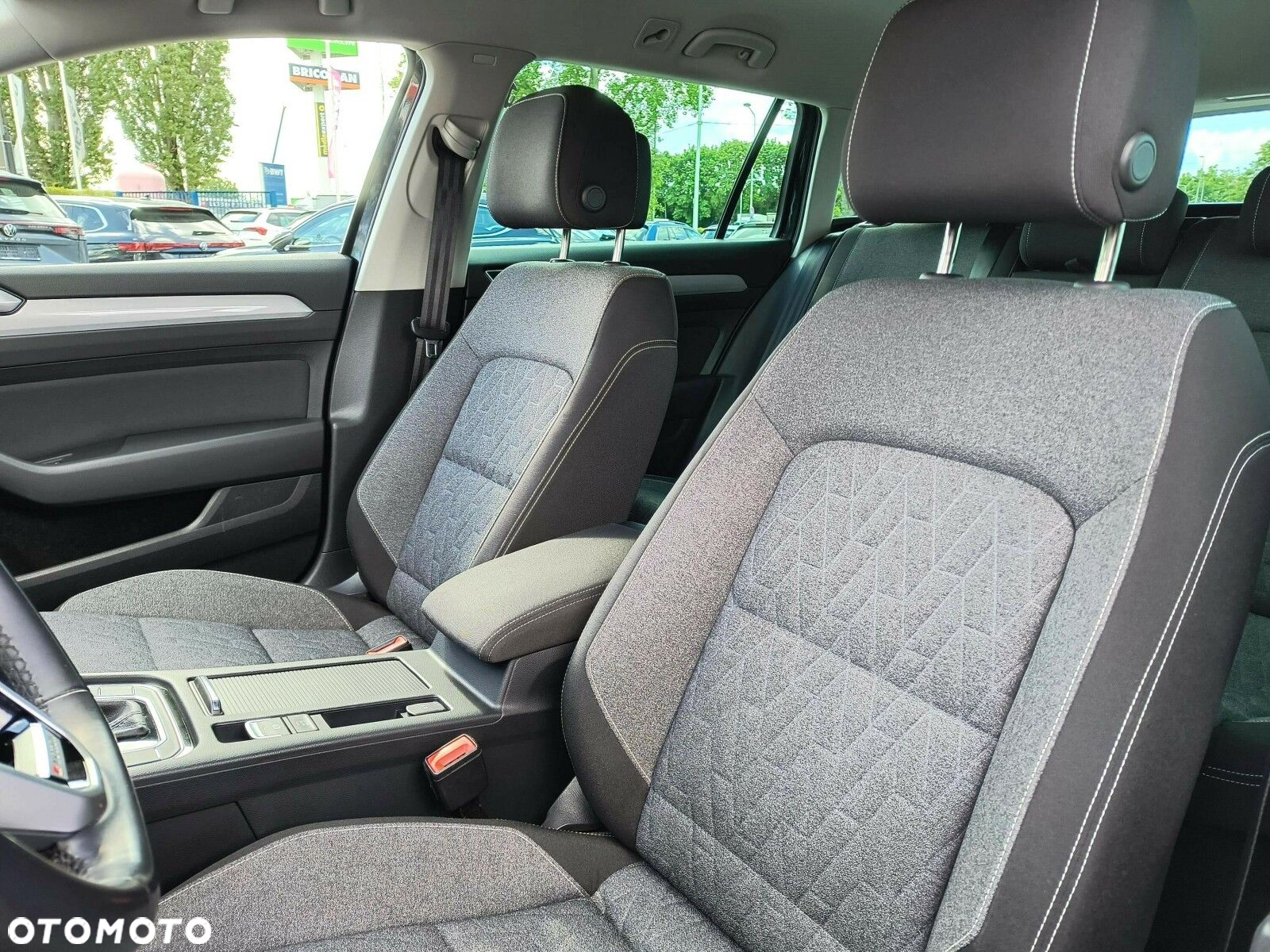 Volkswagen Passat - 10