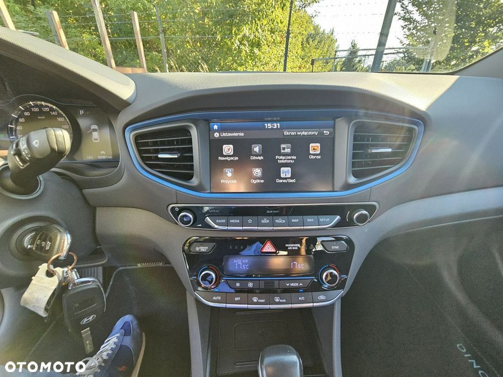 Hyundai IONIQ plug-in hybrid Premium - 28