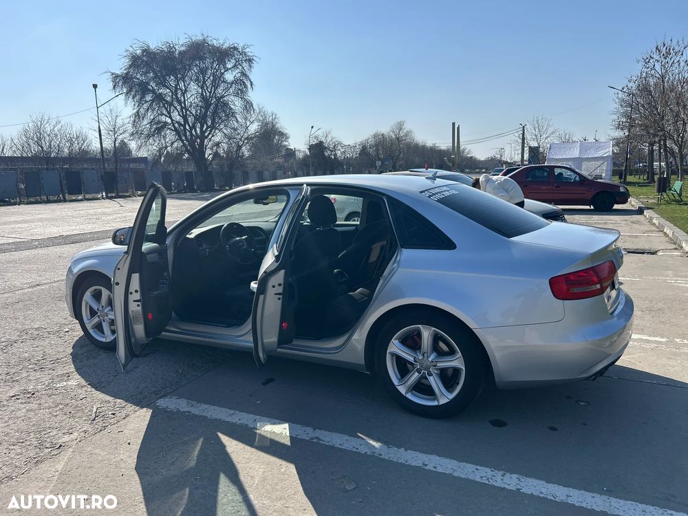 Audi A4 2.0 TDI DPF multitronic Attraction - 22