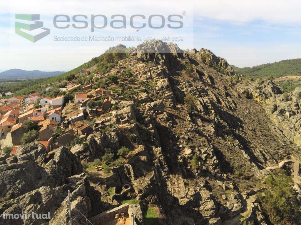Casa antiga em aldeia histórica - Penha Garcia - Grande imagem: 4/21