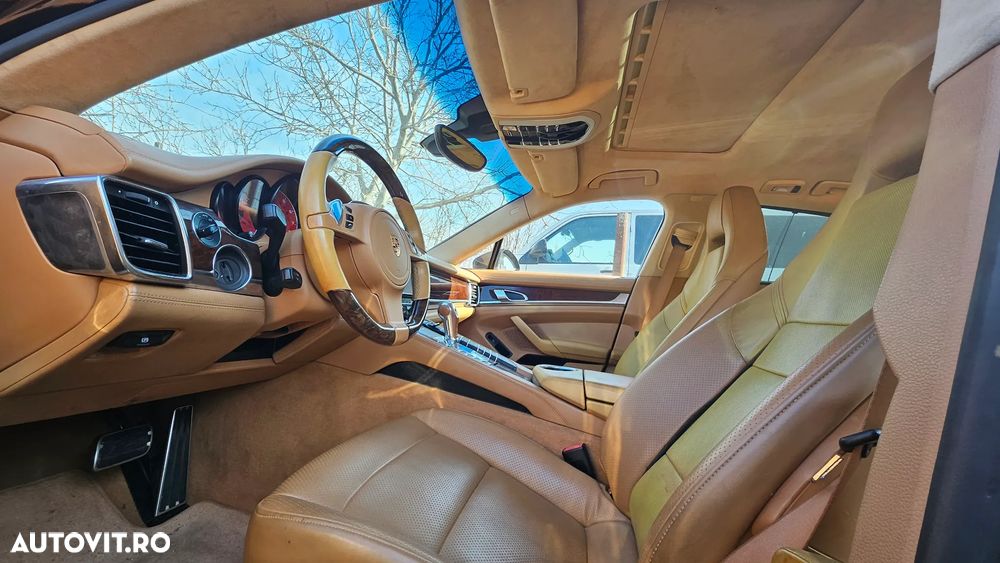 Porsche Panamera - 6