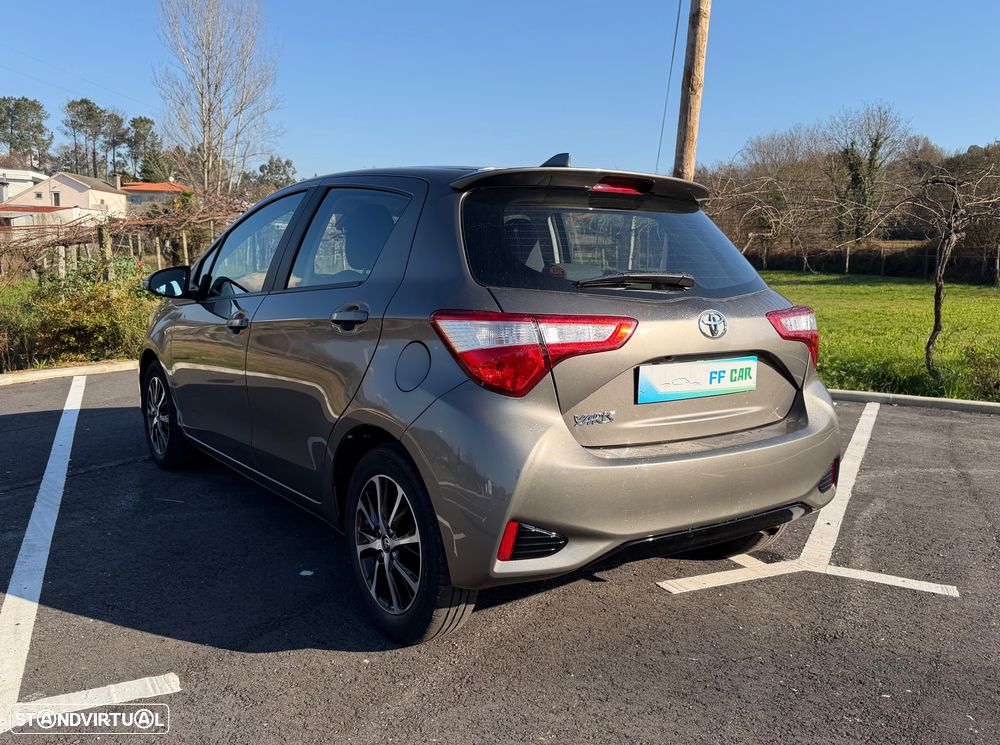 Toyota Yaris 1.0 VVT-i Comfort Plus - 2