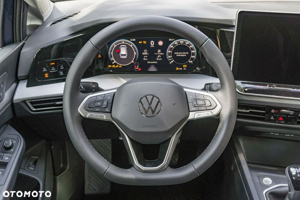 Volkswagen Golf - 22